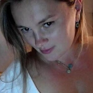 J0llye live cam video preview
