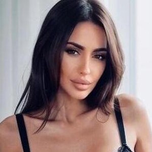 Lara_xo live cam video preview
